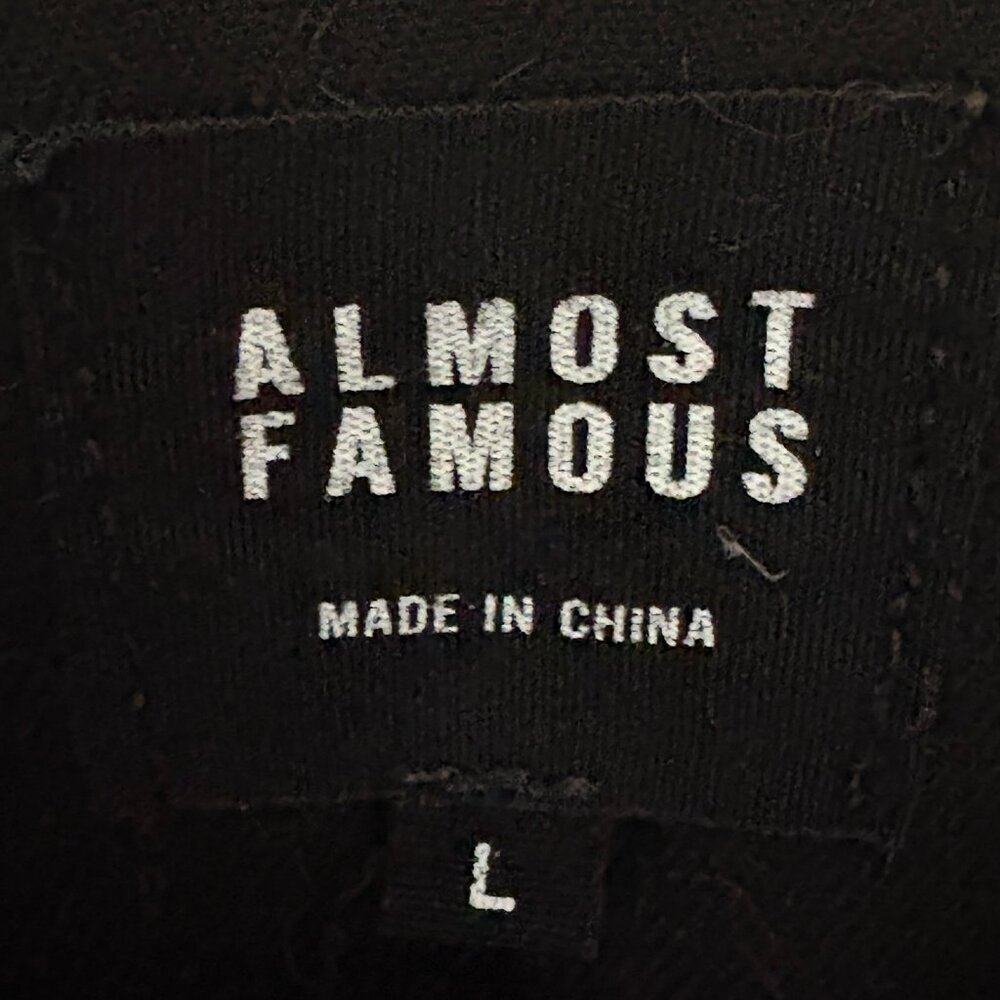 Almost Famous Distressed SS‎ Cropped Shacket Large - Picture 5 of 6